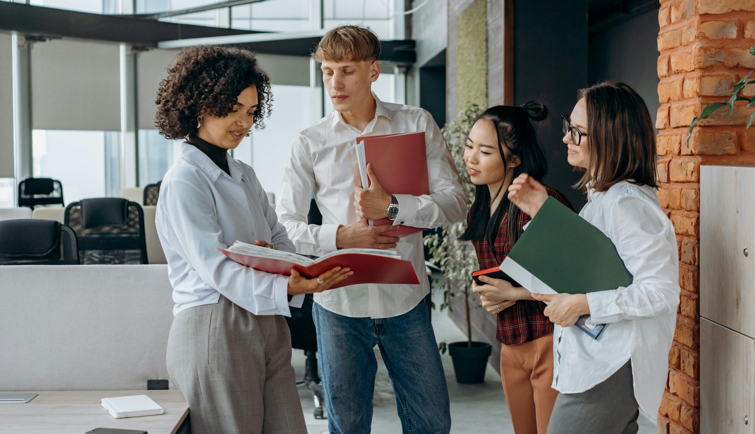 Dedicated QA Team – The Best Practices to Hire It for Your Project Quality Assurance Process