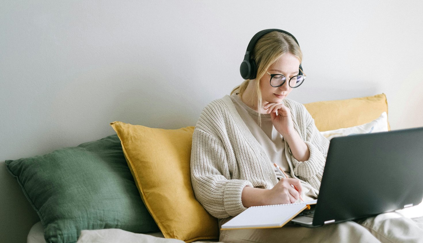 Get Your Remote Team Together. 5 Tips to Collaborate Efficiently in Different Time Zones